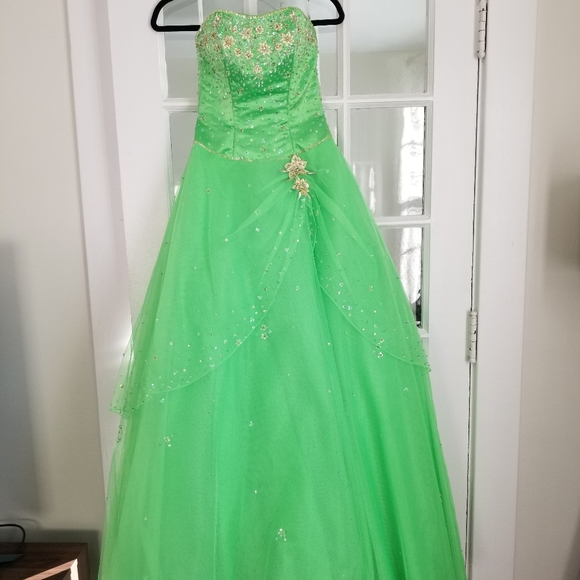 Tiffany Designs | Dresses | Beautiful Unique Prom Dress | Poshmark
